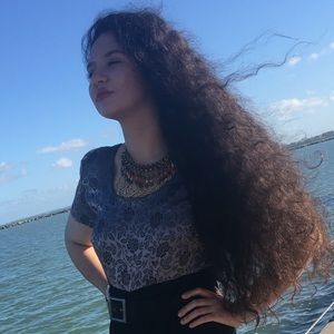 Meet your Posher, Val